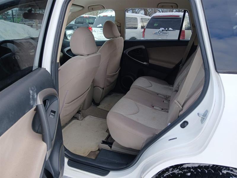 Toyota RAV4 Base I4 4WD 2007