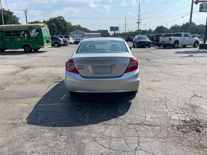 Honda Civic LX Sedan 5-Speed AT 2012