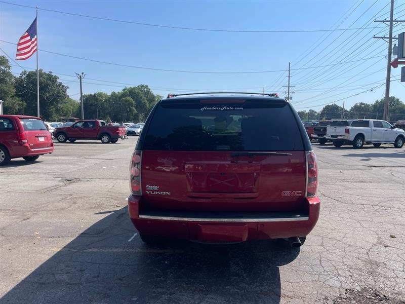 GMC Yukon Denali 4WD 2013