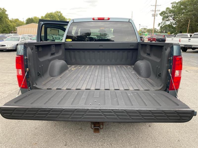 Chevrolet Silverado 1500 LT Crew Cab 4WD 2011