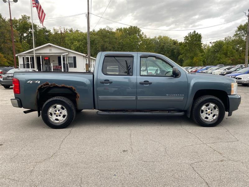 Chevrolet Silverado 1500 LT Crew Cab 4WD 2011