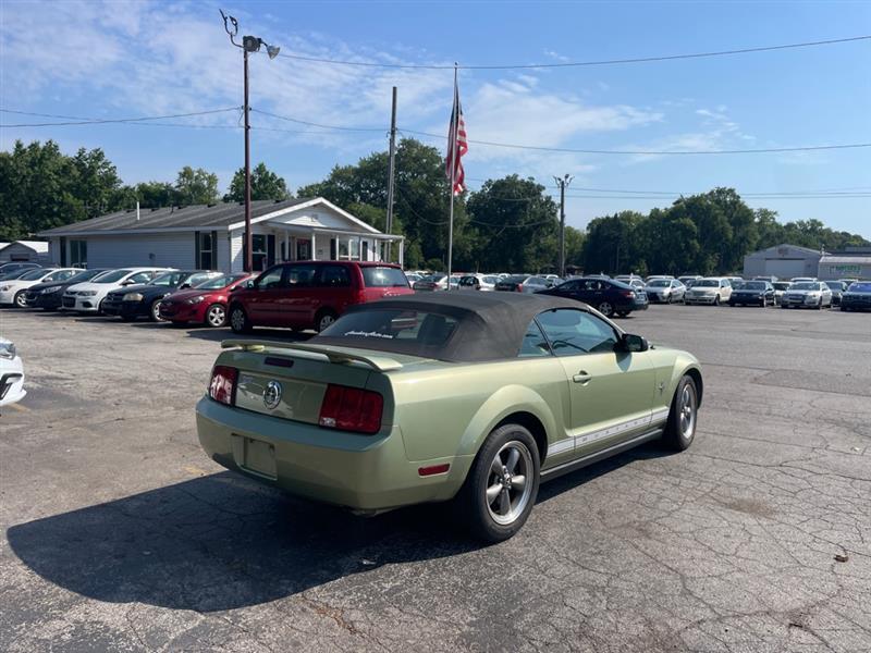 Ford Mustang V6 Deluxe Convertible 2006