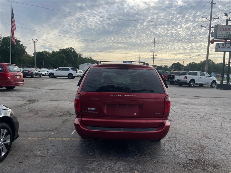 Dodge Grand Caravan SXT 2005