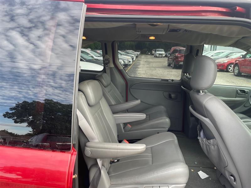 Dodge Grand Caravan SXT 2005