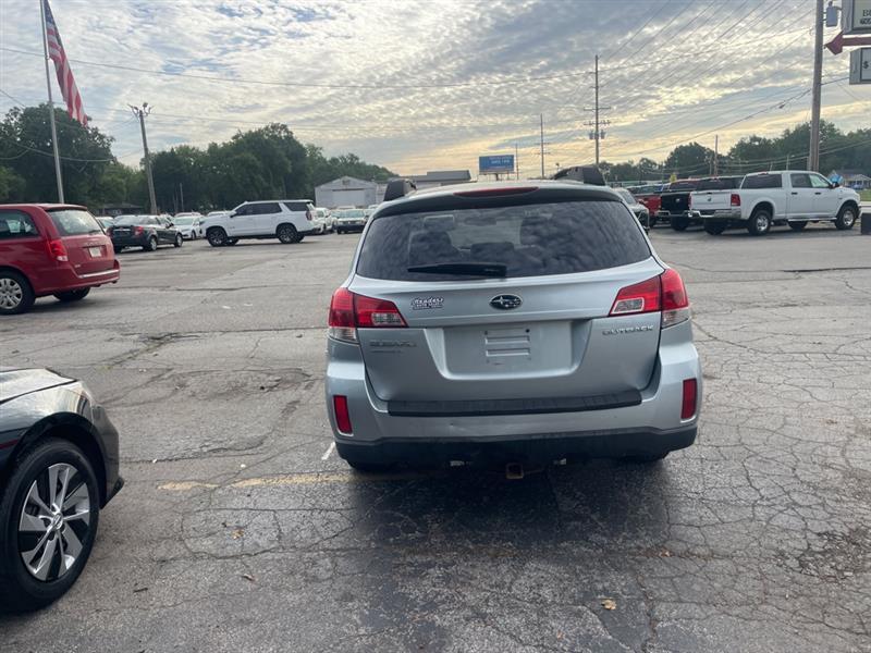 Subaru Outback 2.5i Premium 2013