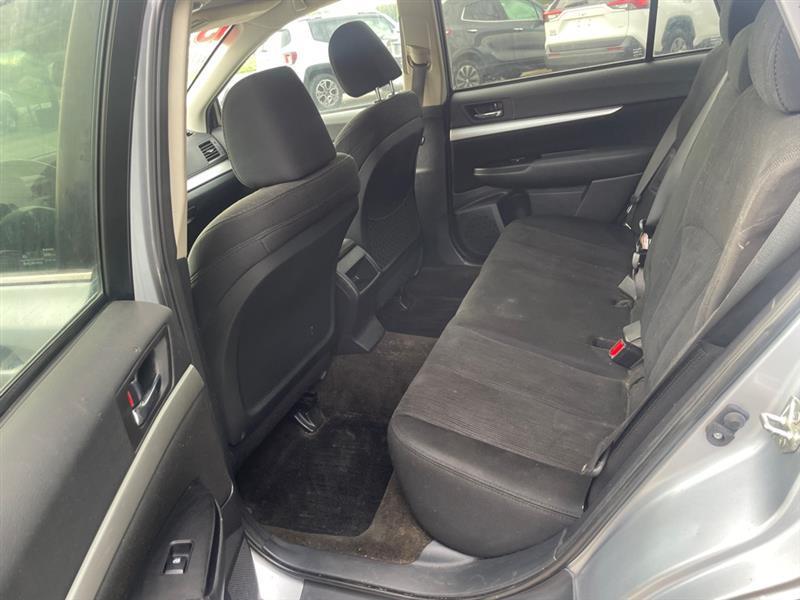 Subaru Outback 2.5i Premium 2013