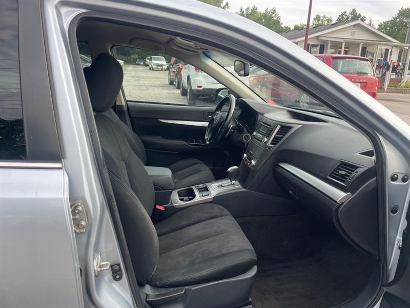 Subaru Outback 2.5i Premium 2013
