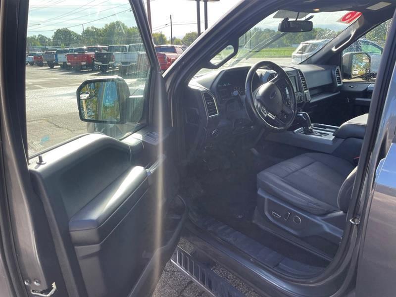 Ford F-150 XL SuperCrew 5.5-ft. Bed 4WD 2016