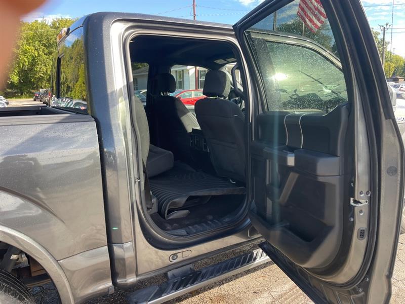 Ford F-150 XL SuperCrew 5.5-ft. Bed 4WD 2016