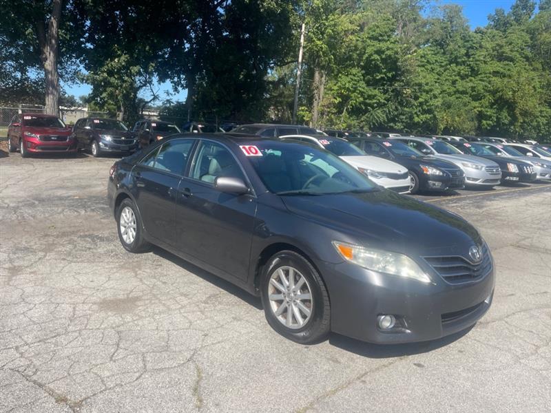 Toyota Camry SE 6-Spd MT 2010