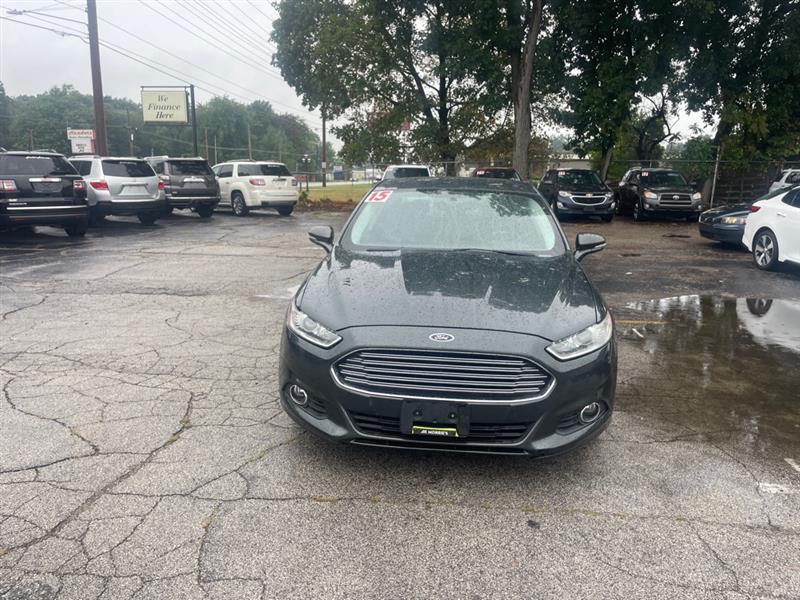Ford Fusion SE 2015