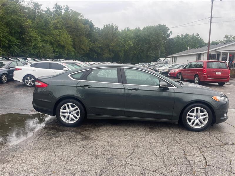 Ford Fusion SE 2015