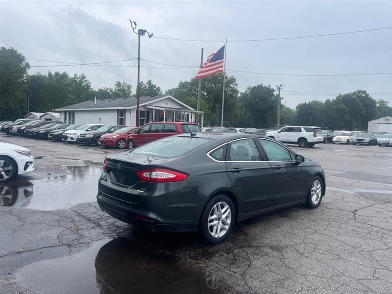 Ford Fusion SE 2015