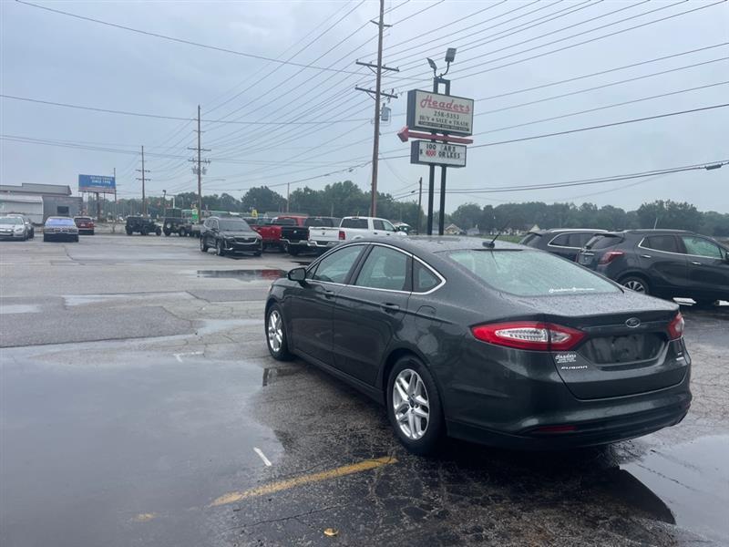Ford Fusion SE 2015