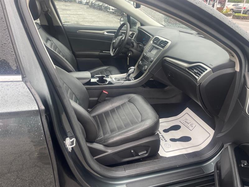 Ford Fusion SE 2015