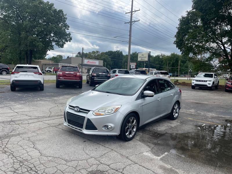 Ford Focus SE Sedan 2014