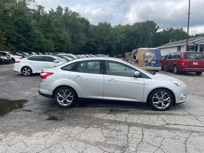 Ford Focus SE Sedan 2014
