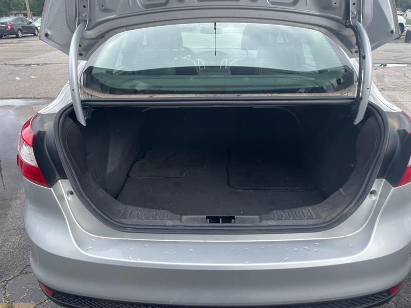 Ford Focus SE Sedan 2014