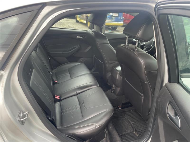 Ford Focus SE Sedan 2014