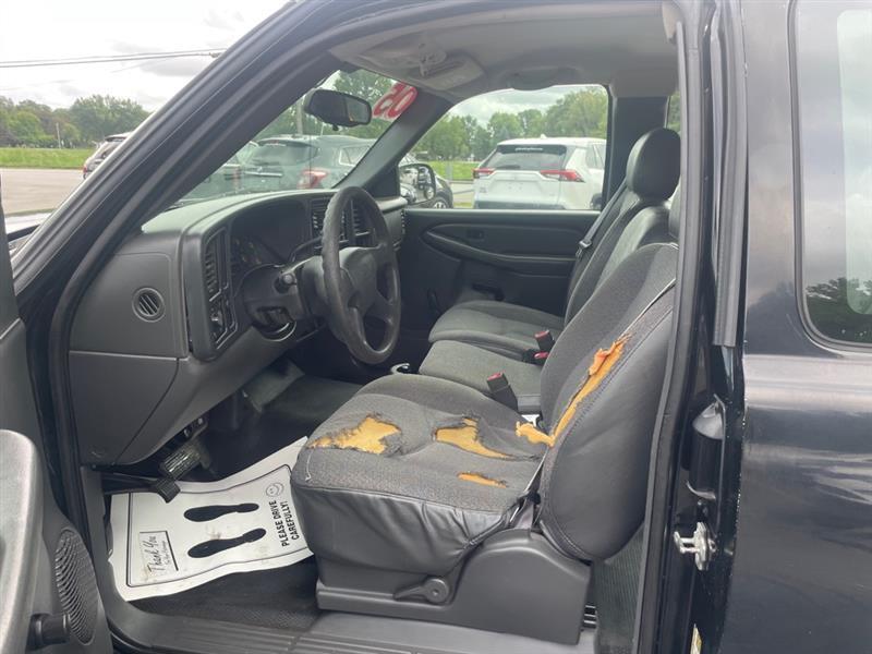 Chevrolet Silverado 1500 LS Ext. Cab Short Bed 2WD 2005