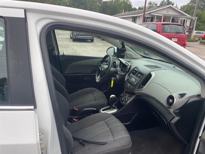 Chevrolet Sonic LT Auto Sedan 2015