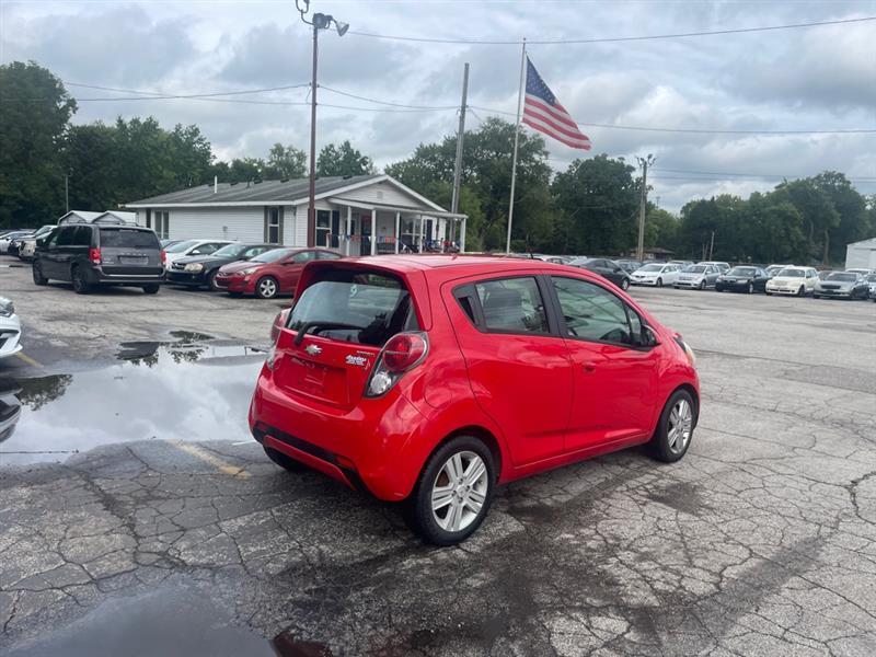 Chevrolet Spark 1LT CVT 2015