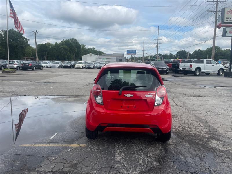 Chevrolet Spark 1LT CVT 2015