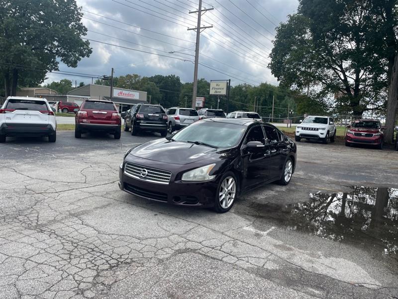 Nissan Maxima S 2011