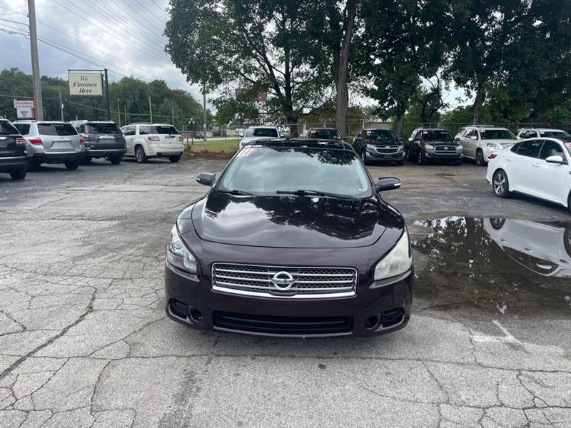 Nissan Maxima S 2011