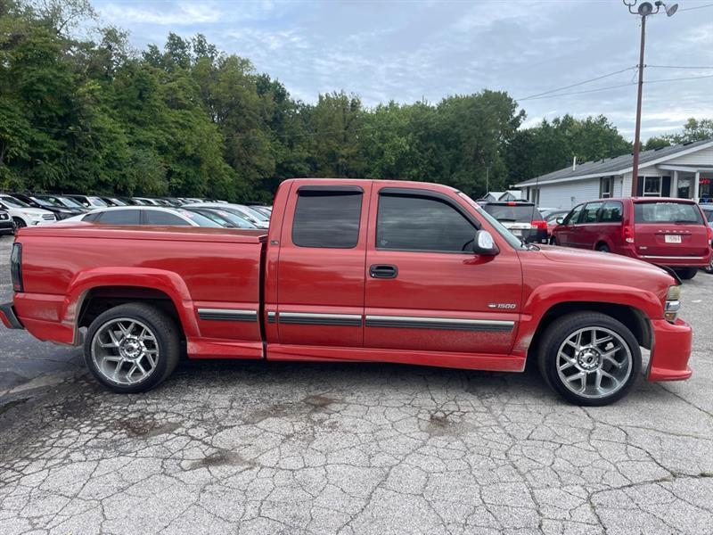 Chevrolet Silverado 1500 LS Ext. Cab 3-Door Long Bed 2WD 2000