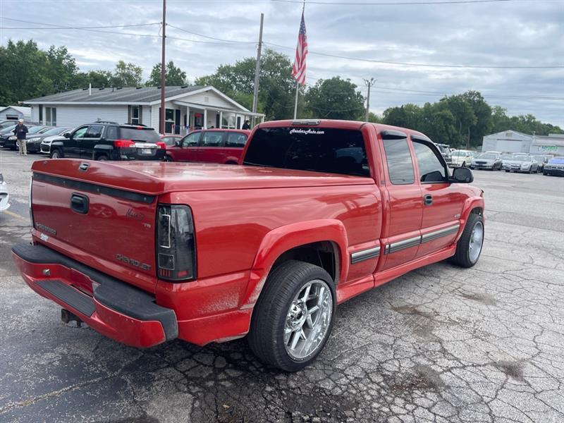 Chevrolet Silverado 1500 LS Ext. Cab 3-Door Long Bed 2WD 2000
