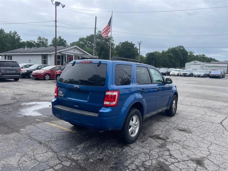 Ford Escape XLT FWD 2011
