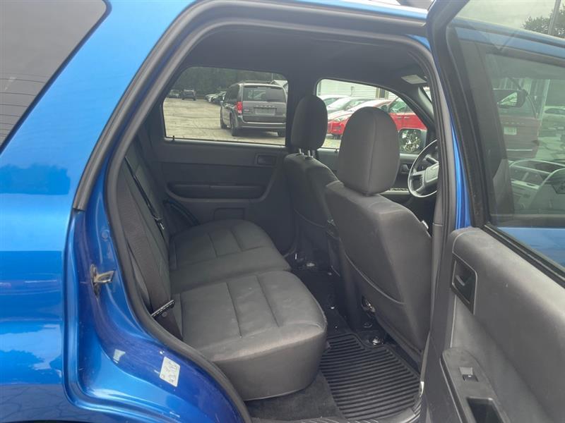 Ford Escape XLT FWD 2011
