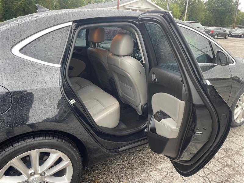 Buick Verano Base 2014