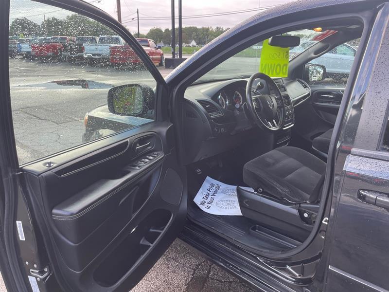 Dodge Grand Caravan SE 2016