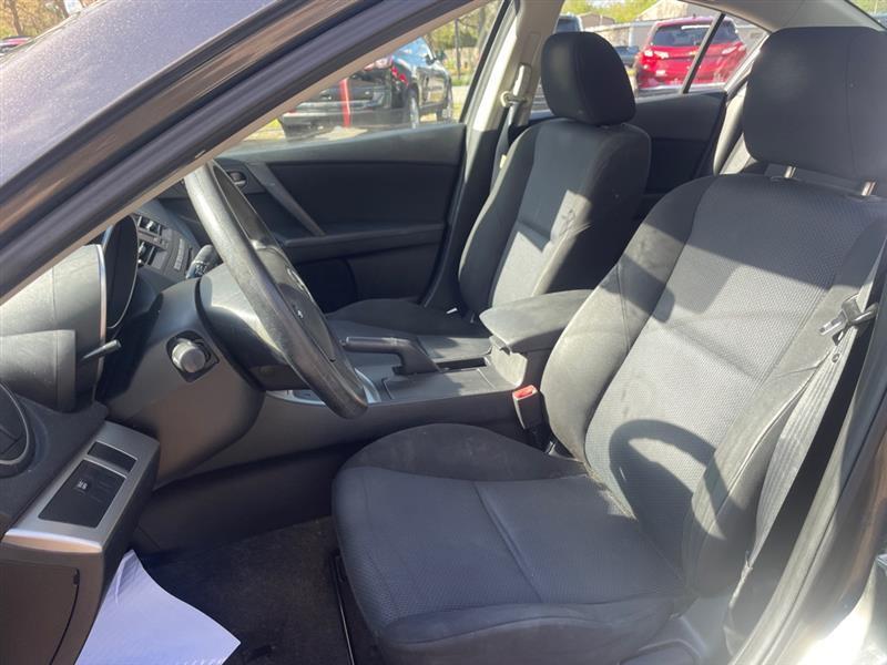 Mazda MAZDA3 i SV 4-Door 2010