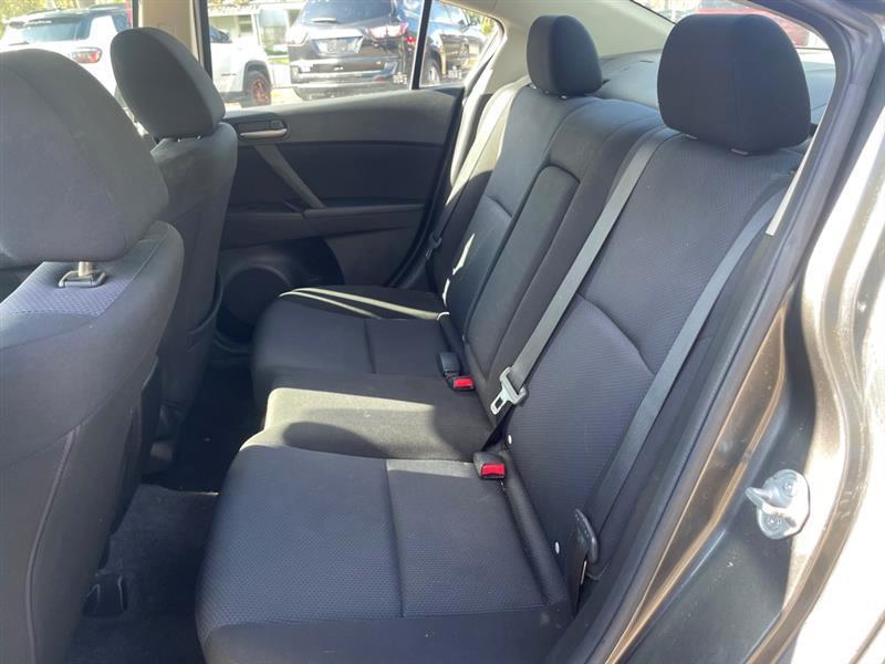 Mazda MAZDA3 i SV 4-Door 2010