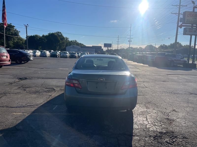 Toyota Camry SE 5-Spd AT 2009