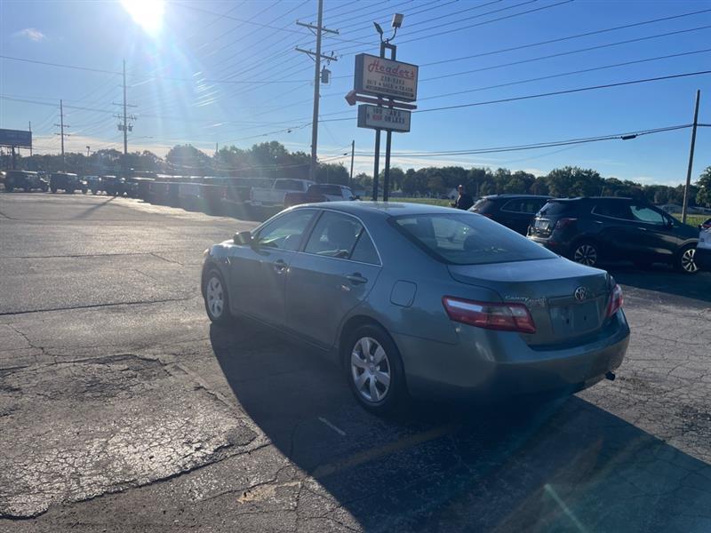 Toyota Camry SE 5-Spd AT 2009