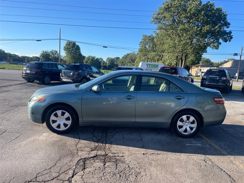 Toyota Camry SE 5-Spd AT 2009