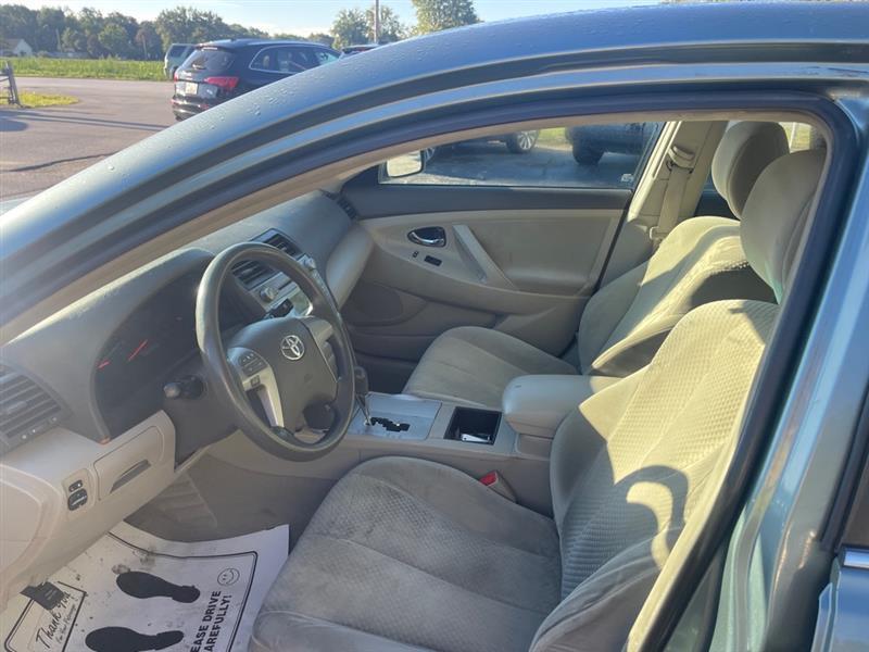 Toyota Camry SE 5-Spd AT 2009
