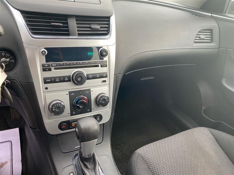 Chevrolet Malibu 1LT 2012