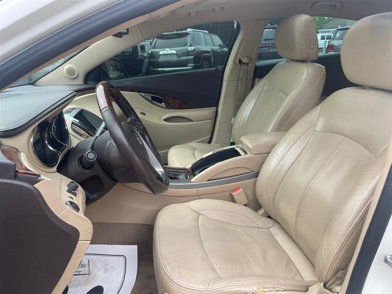 Buick LaCrosse CXS 2011