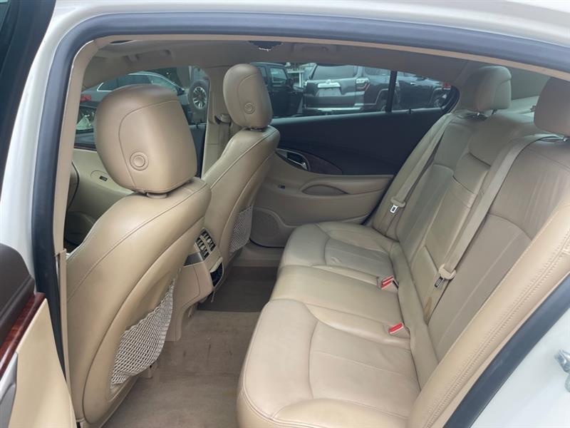 Buick LaCrosse CXS 2011