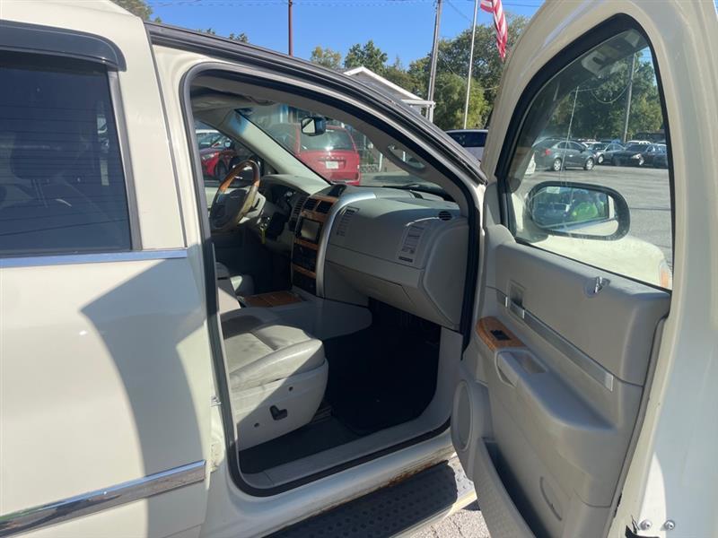 Chrysler Aspen Limited 4WD 2009
