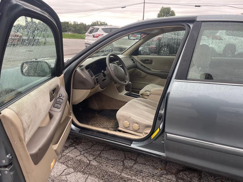 Ford Taurus SE 2005