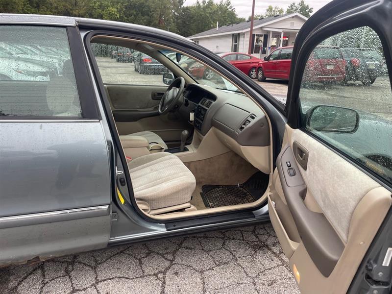 Ford Taurus SE 2005