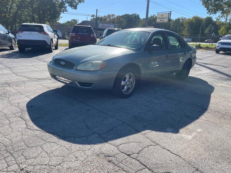 2005 Ford Taurus SE