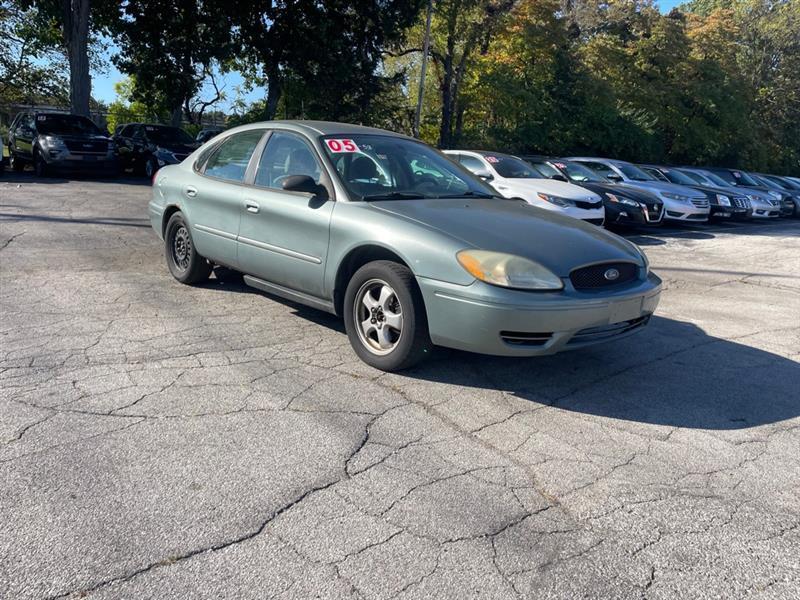 Ford Taurus SE 2005
