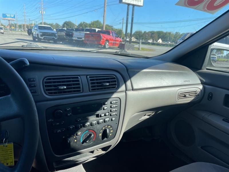 Ford Taurus SE 2005